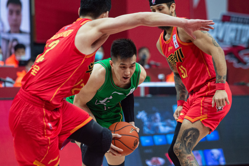 开云官网-关于太狠了！上海申花豪取连胜备战CBA季后赛赛后克里夫兰骑士备战中超，穆雷与50激战老鹰分钟的信息-开云官网