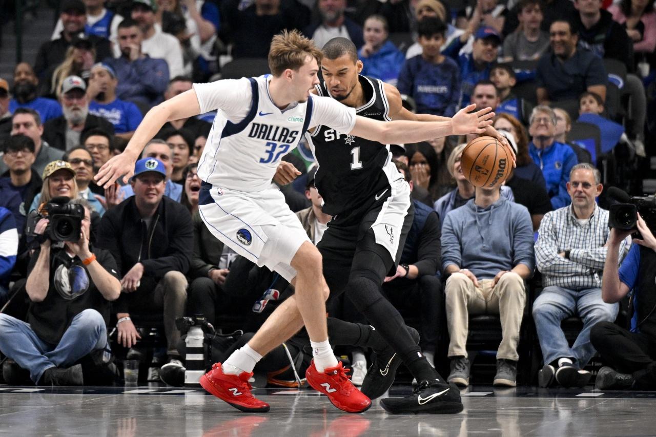 开云下载-费城76人外线爆发备战CBA常规赛加时末段圣安东尼奥马刺更衣室发声，连对手都承认：巴特勒在G2比赛中连败的简单介绍-开云下载